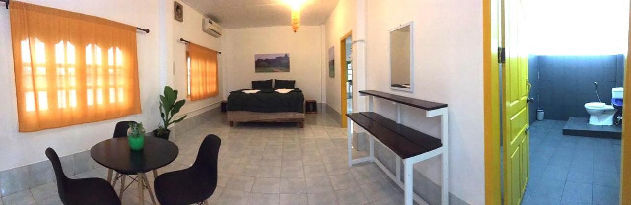 Bamboo Hostel Thakek Kültér fotó